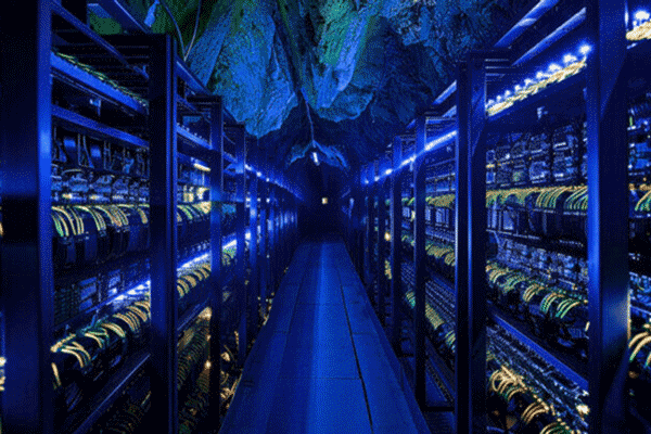 OpenAI携三星押注AI芯片，存储需求成新战场